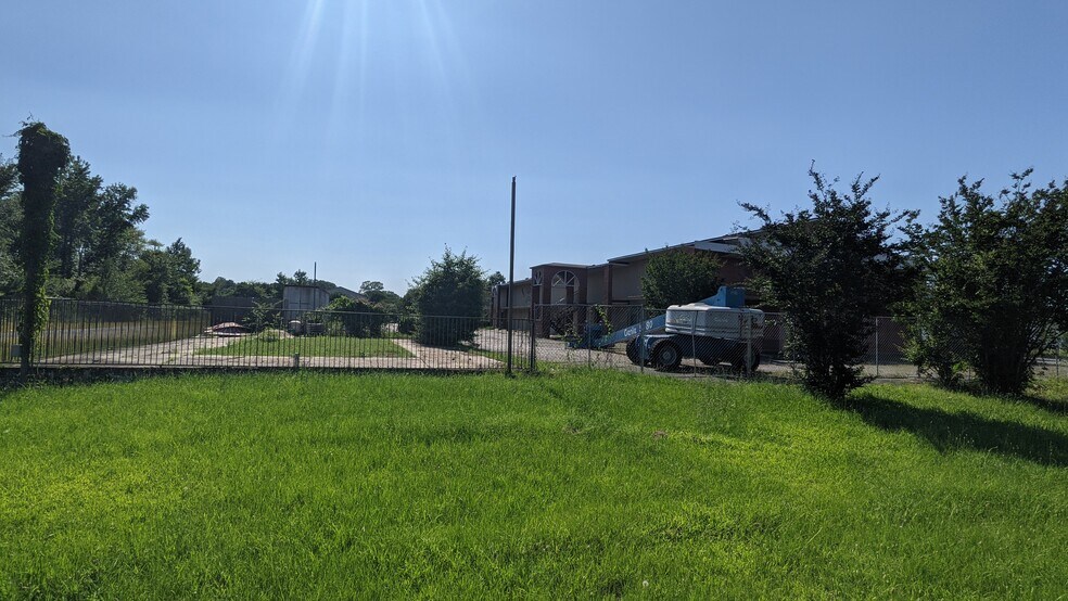 More Photos Of 107-n N Rand Dr, Searcy Hotel For Sale
