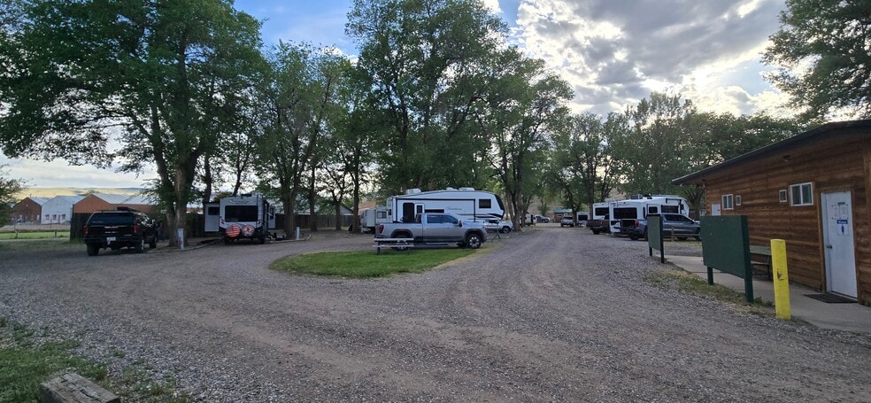 More Photos Of 204 US Highway 20 S, Thermopolis Manufactured Housing Mobile Home Park For Sale