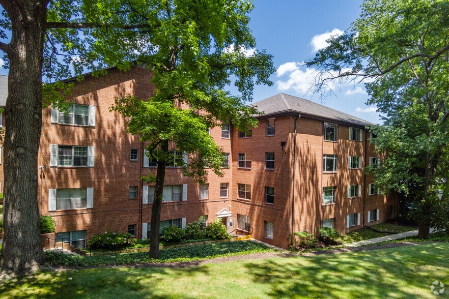 More Photos Of 5301 Westbard Cir, Bethesda Apartments For Sale