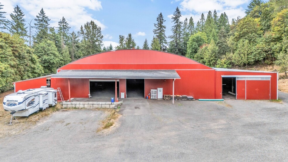 More Photos Of 6729 SE 162nd Ave, Portland Horse Stables For Sale