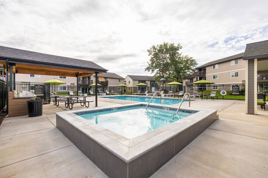 More Photos Of 2231 NE Bridgecreek Ave, Vancouver Apartments For Sale