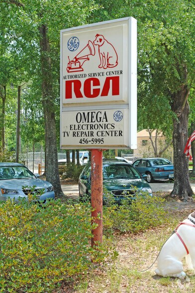 More Photos Of 6904 Fairfield Dr, Pensacola Office For Sale