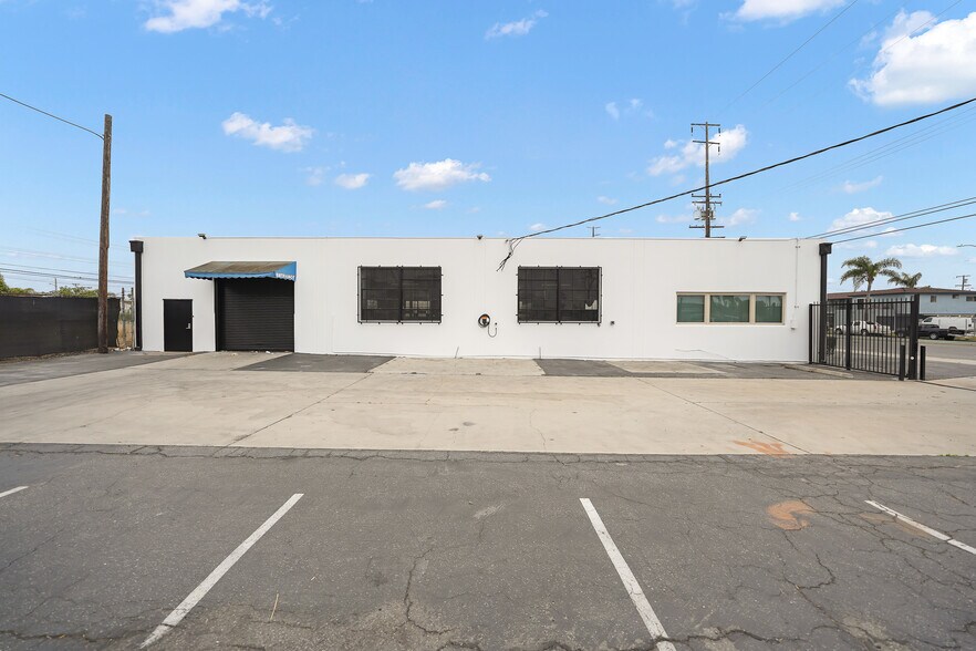 More Photos Of 13214 Crenshaw Blvd, Gardena Warehouse For Lease