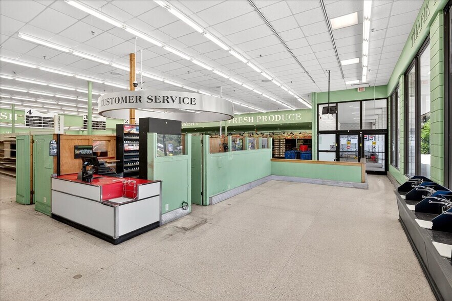 More Photos Of 4634-4639 Gravois Rd, House Spgs, House Springs Supermarket For Lease