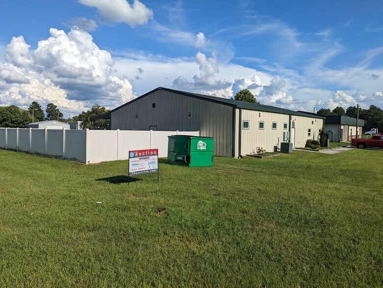More Photos Of 2608 E Highway 76, Marion General Retail For Sale