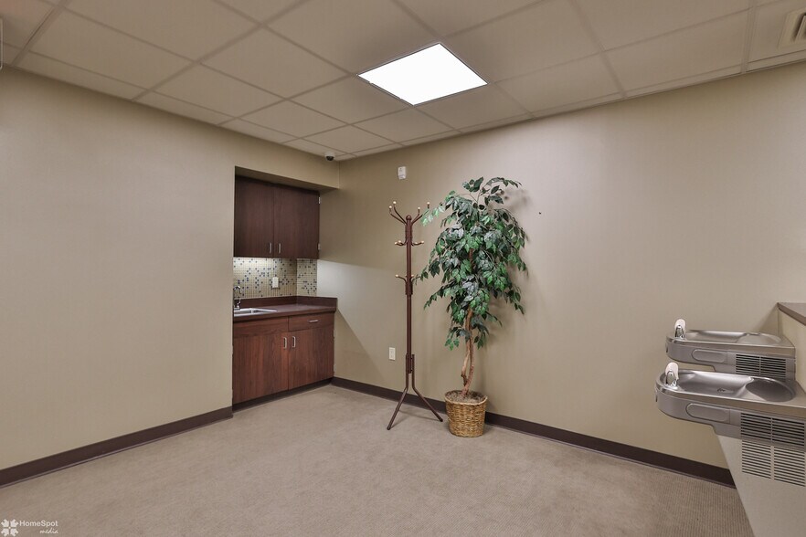 More Photos Of 2346 Jacksonville Rd, Bethlehem Medical For Sale