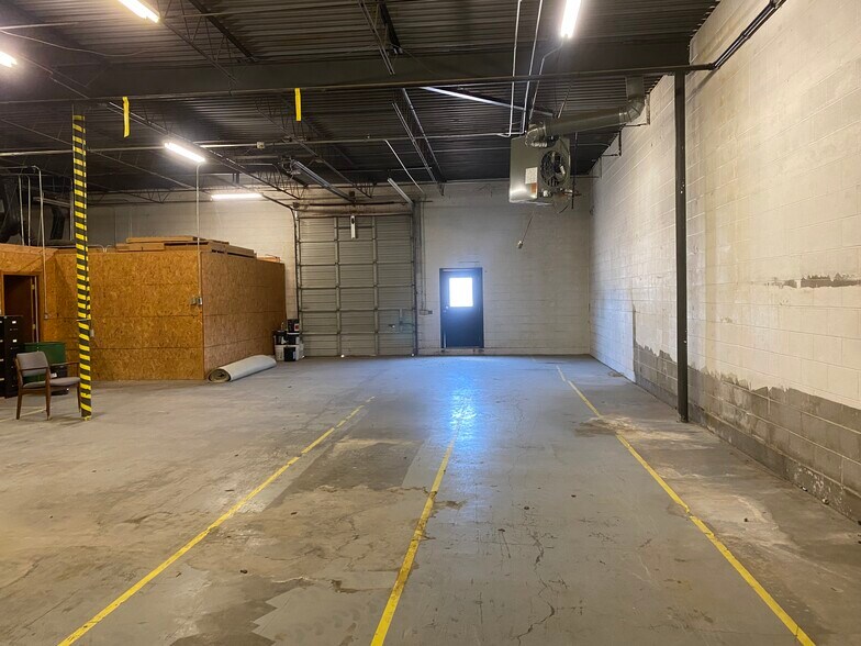 More Photos Of 1301 8th St, Canyon Warehouse For Sale