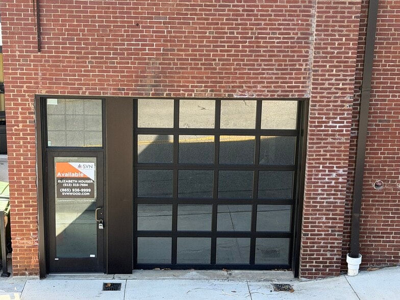 More Photos Of 201 S Court Street, Maryville General Retail For Lease