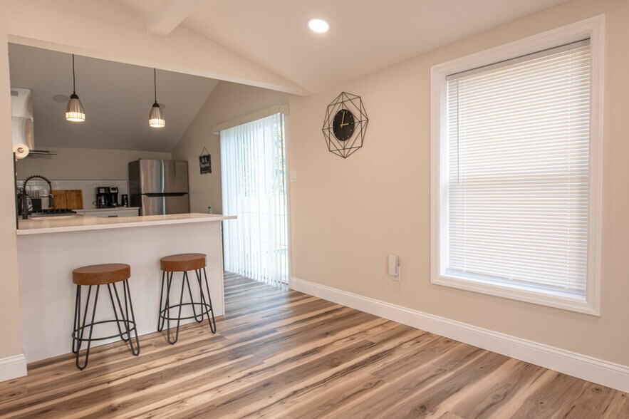 More Photos Of 95 Mercer St, Hamilton Apartments For Sale