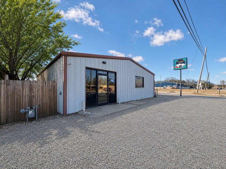 More Photos Of 16657 US Highway 70, Springer Restaurant For Lease