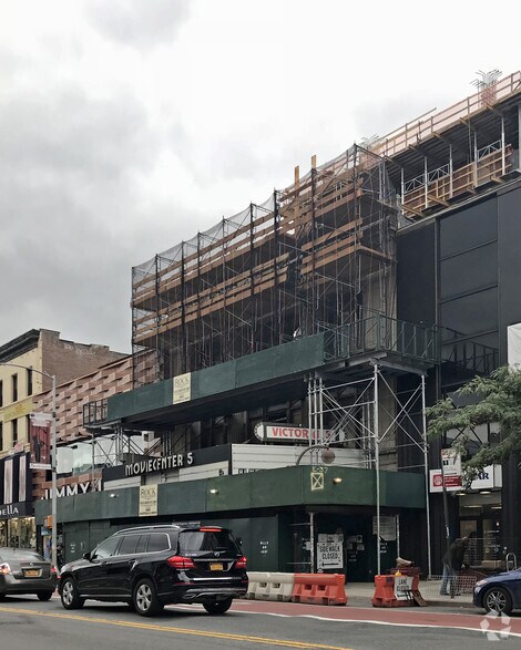 Primary Photo Of 228 W 126th St, New York Movie Theatre For Lease