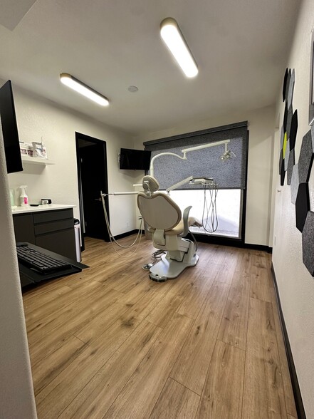 More Photos Of 2421 W Charleston Blvd, Las Vegas Medical For Sale