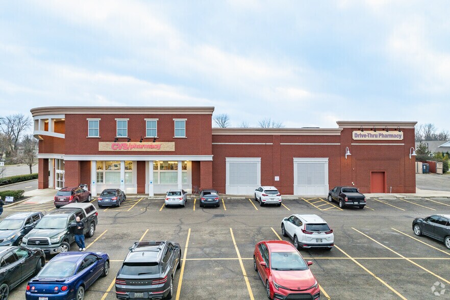 More Photos Of 3575 Broadway, Grove City Drugstore For Sale