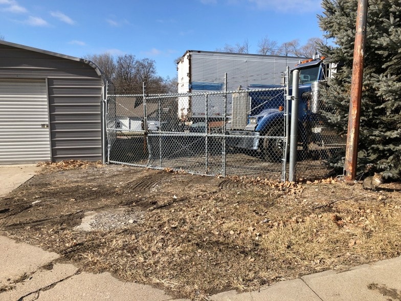 More Photos Of 501 N 1st St, Missouri Valley Light Manufacturing For Sale