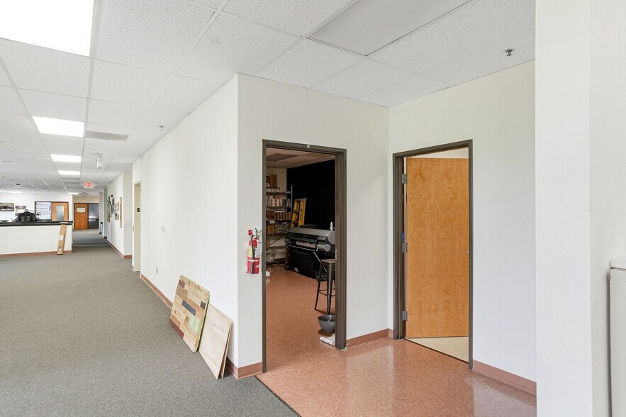 More Photos Of 1852 Fescue St SE, Albany Office For Sale