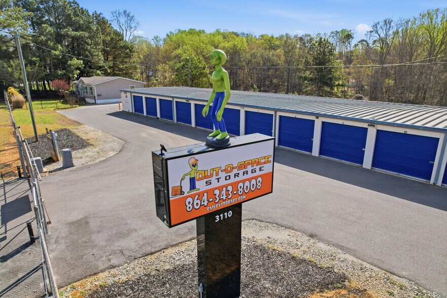 More Photos Of 3110 Saluda Dam Rd, Easley Self Storage For Sale