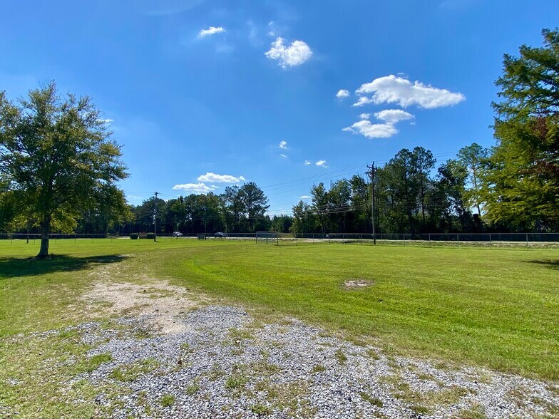 More Photos Of 1307 Highway 11 S, Picayune Specialty For Sale