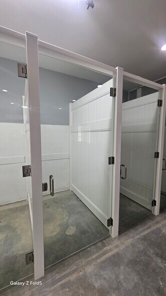 More Photos Of Dog Resort, Dog Hotel, Kennels, Dog Boarding, Tujunga Specialty For Lease