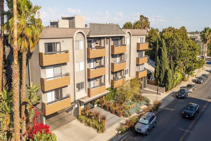 More Photos Of 1320 N Sycamore Ave, Los Angeles Apartments For Sale