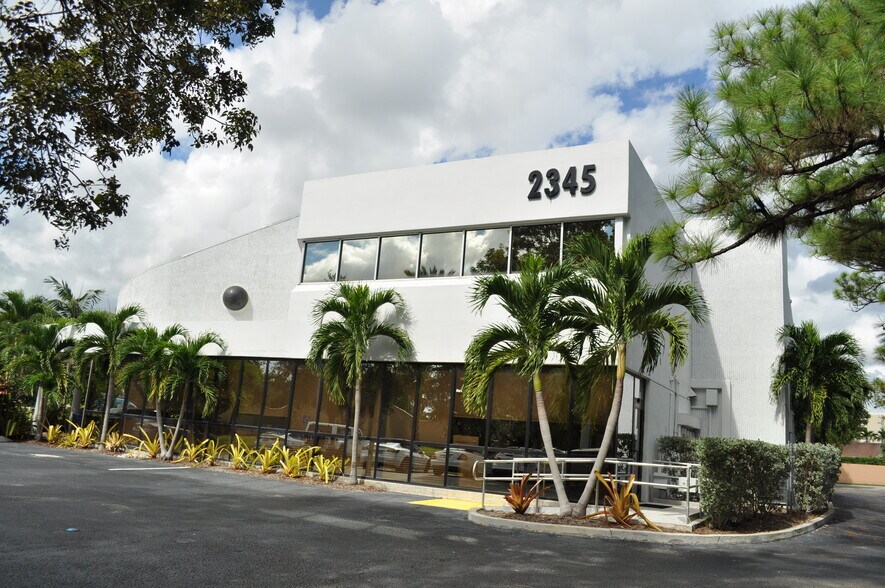 More Photos Of 2345 W Hillsboro Blvd, Deerfield Beach Medical For Lease