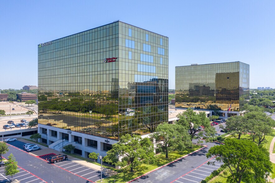 1341 W Mockingbird Ln, Dallas, TX 75247 Office For Lease