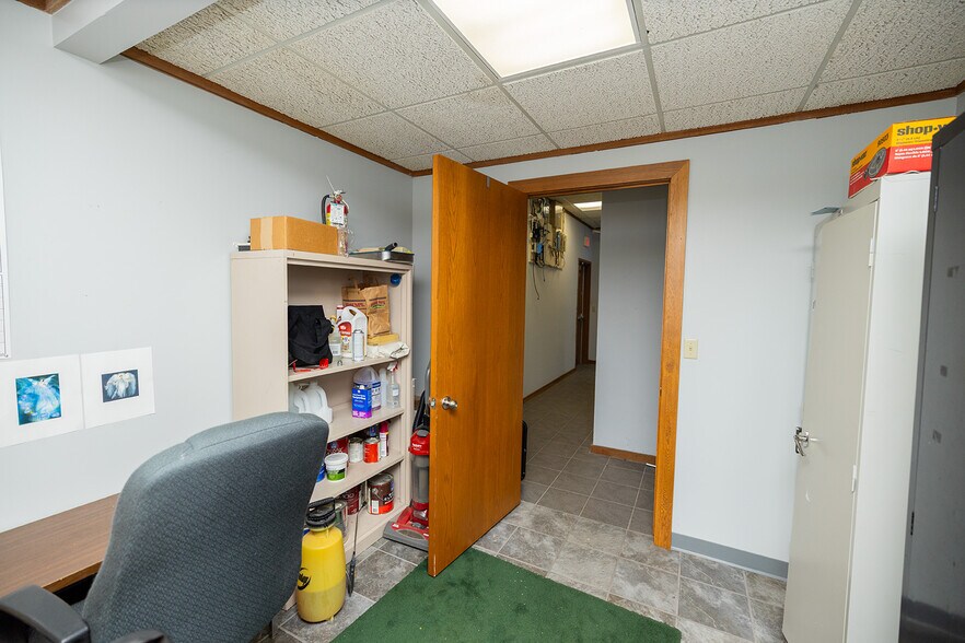 More Photos Of 1020 N Main St, Wichita Medical For Sale