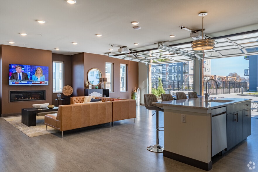 More Photos Of 1482 S 84th St, West Allis Apartments For Lease