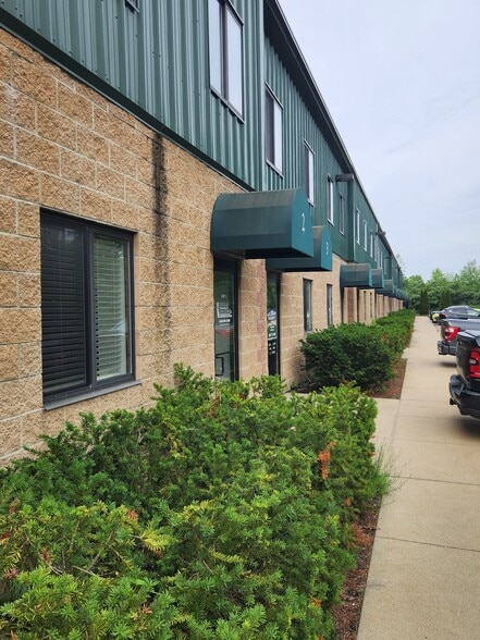 More Photos Of 30 Henniker St, Concord Warehouse For Lease