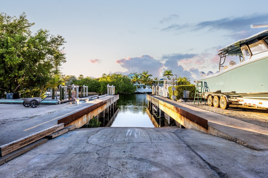 More Photos Of 90400 Overseas Hwy, Tavernier Marina For Sale