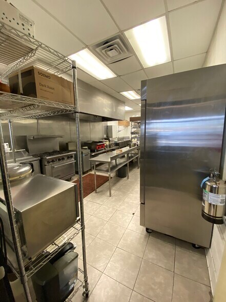 More Photos Of 3756 W Avenue 40, Los Angeles Storefront For Lease