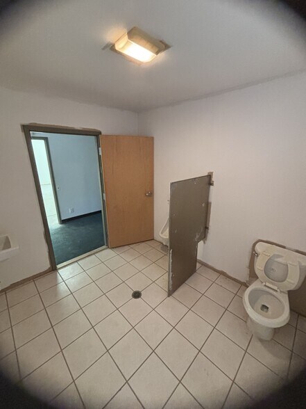 More Photos Of 409 Hazel Ave, Ewing Warehouse For Sale