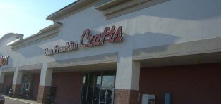 More Photos Of 440-480 New Albany Plaza Ctr, New Albany Unknown For Lease