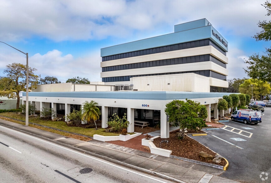 More Photos Of 600 8th Ave W, Palmetto Office For Sale
