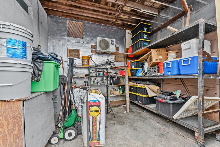 More Photos Of 701 49th St S, Gulfport Freestanding For Sale