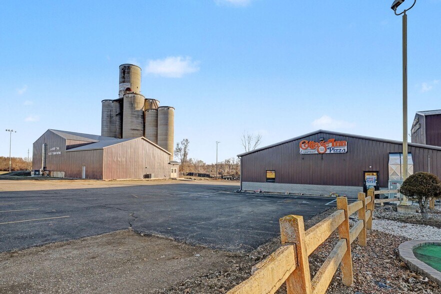 More Photos Of 3883 Carleton Rd, Hillsdale Amusement Park For Sale