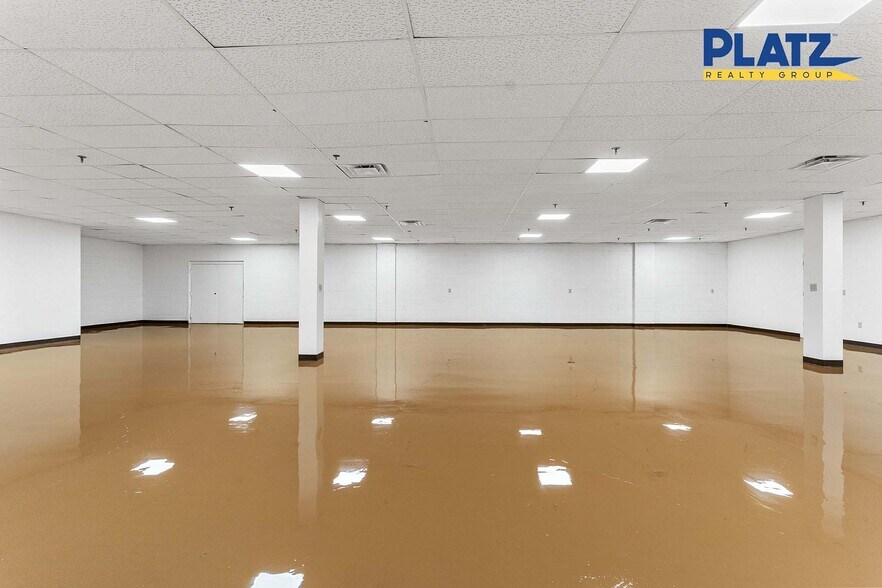 More Photos Of 231-239 Main Ave SW, Warren Storefront For Sale