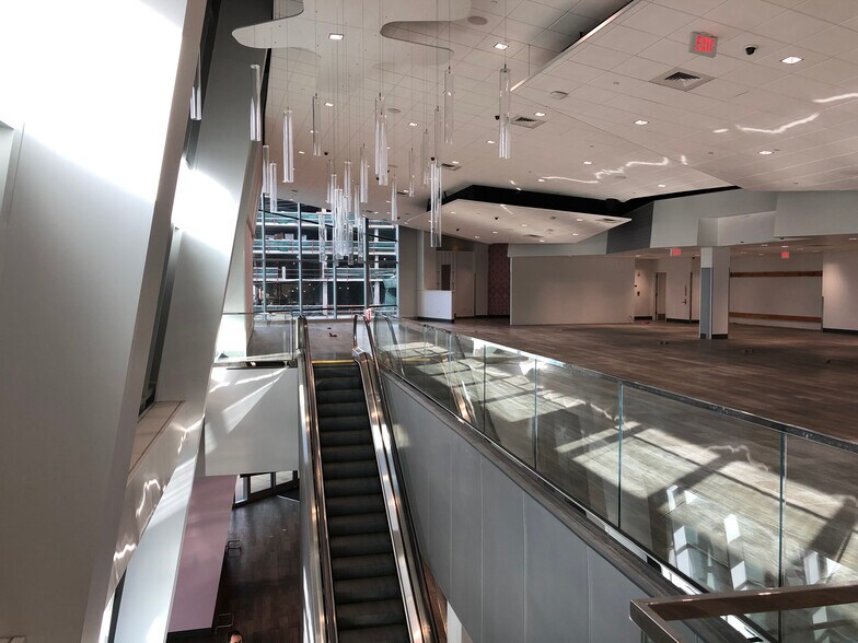 More Photos Of 1470-1488 Kapiolani Blvd, Honolulu Freestanding For Lease