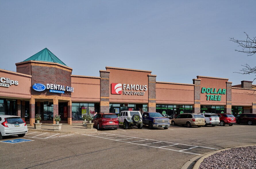Primary Photo Of 905-955 E County Rd E, Vadnais Heights General Retail For Lease