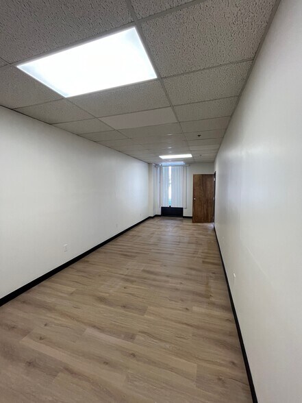 More Photos Of 5 National Dr, Windsor Locks Unknown For Lease