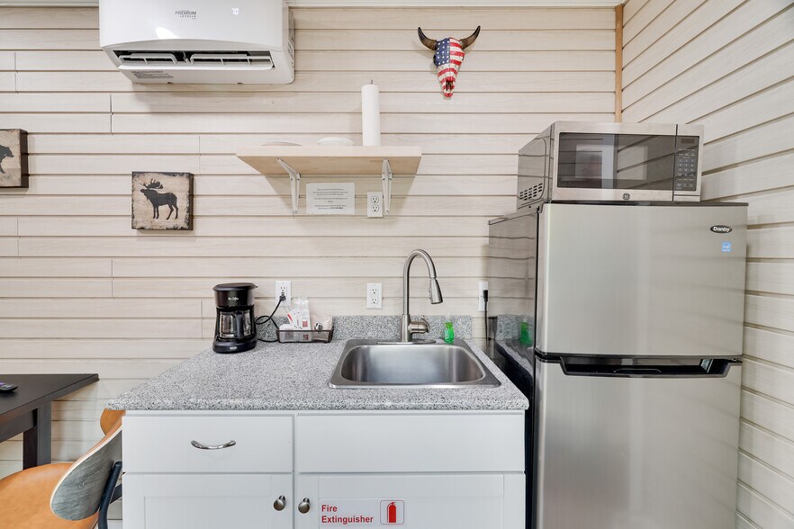 More Photos Of 2624 State Route 534, Albrightsville Hotel For Sale