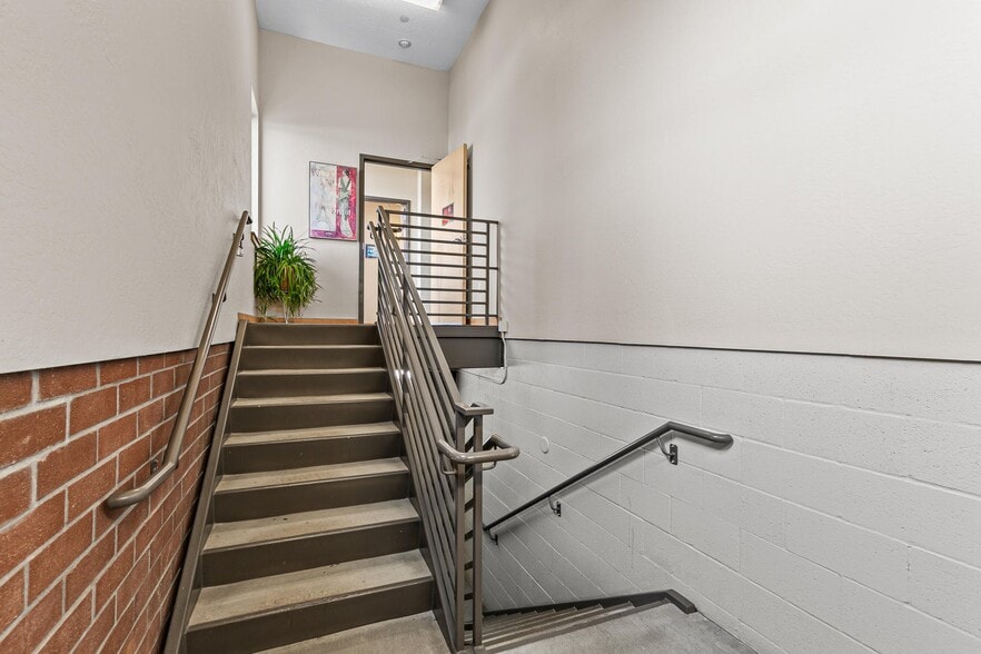 More Photos Of 2205 Ashland Street Unit 210, Ashland Storefront Retail Office For Sale