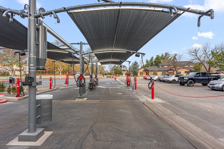 More Photos Of 10592 W State St, Boise Carwash For Sale