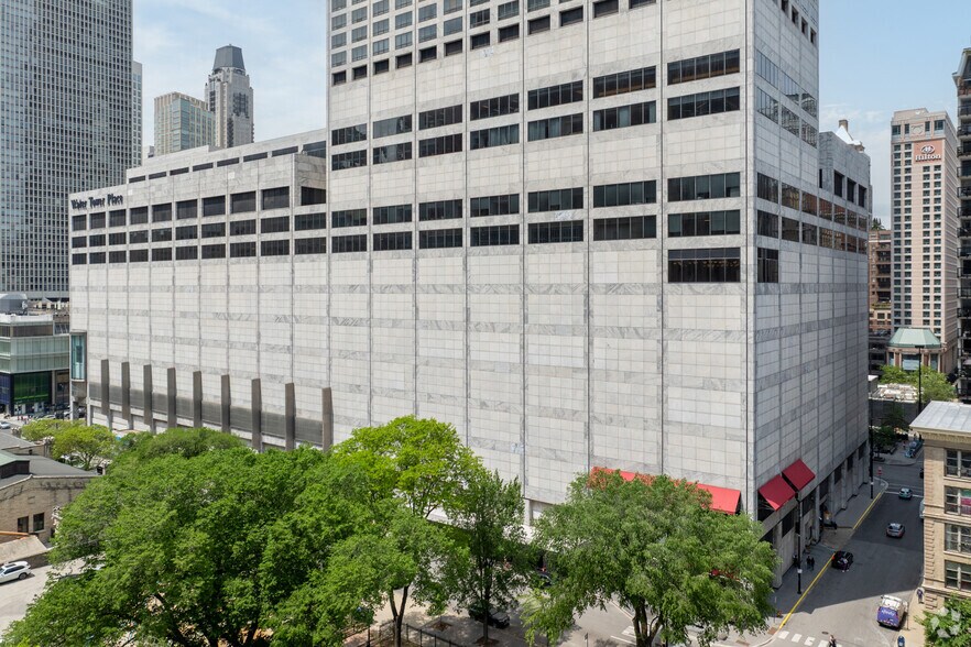 More Photos Of 845 N Michigan Ave, Chicago General Retail For Lease