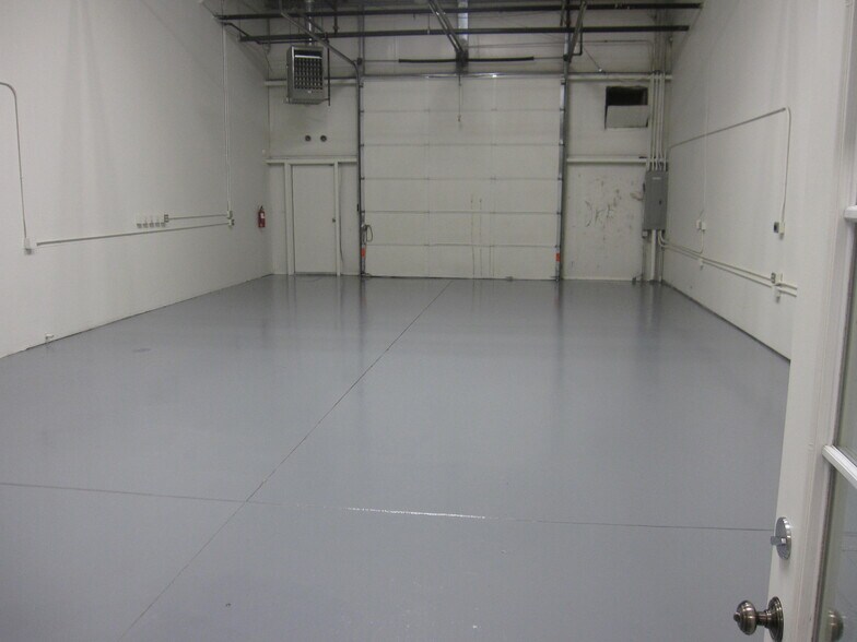 More Photos Of 1740 Skyway Dr, Longmont Warehouse For Lease