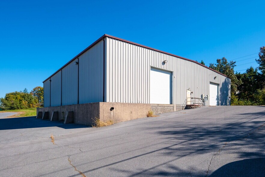 More Photos Of 1780 Dealton Ave, Harrisonburg Light Distribution For Lease