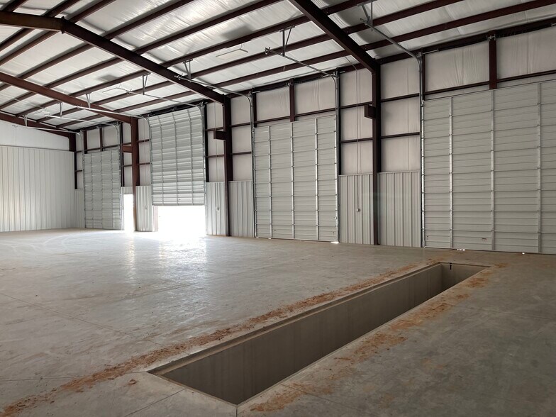 More Photos Of 5822 W County Rd 123, Midland Warehouse For Lease