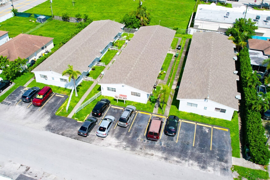 More Photos Of 829-837 NW 10th St, Hallandale Beach Apartments For Sale