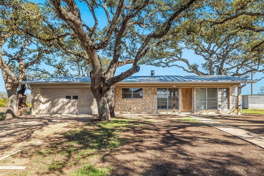 More Photos Of 24503 Ranch Road 12, Dripping Springs Office For Sale