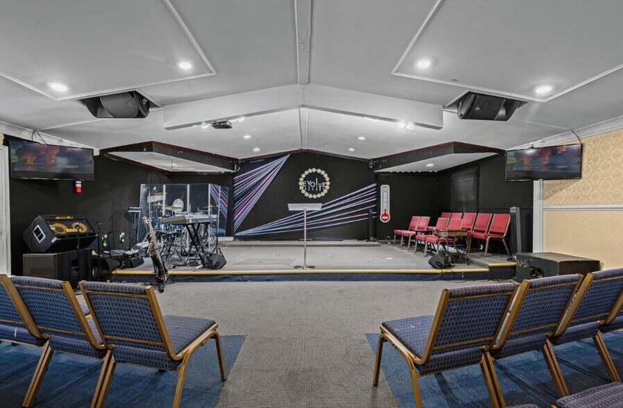 More Photos Of 17604 Washington Grove Ln, Gaithersburg Specialty For Sale