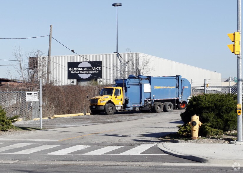 More Photos Of 476 Evans Ave, Toronto Manufacturing For Lease